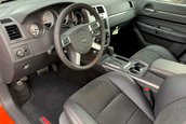 Dodge Charger SRT8 Super Bee cu 80 de kilometri la bord