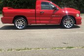 Dodge Ram SRT-10 cu 4000 de mile la bord