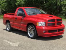 Dodge Ram SRT-10 cu 4000 de mile la bord