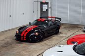 Dodge Viper ACR cu 355 de kilometri la bord
