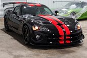 Dodge Viper ACR cu 355 de kilometri la bord