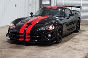Dodge Viper ACR cu 355 de kilometri la bord