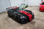Dodge Viper ACR cu 355 de kilometri la bord