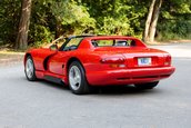 Dodge Viper cu 1.845 kilometri la bord