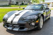 Dodge Viper cu 15.810 kilometri la bord