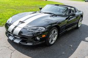 Dodge Viper cu 15.810 kilometri la bord