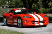 Dodge Viper cu 30 de kilometri la bord