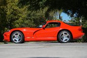Dodge Viper cu 30 de kilometri la bord