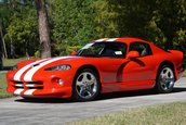 Dodge Viper cu 30 de kilometri la bord