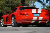 Dodge Viper cu 30 de kilometri la bord