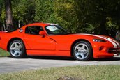 Dodge Viper cu 30 de kilometri la bord