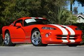 Dodge Viper cu 30 de kilometri la bord