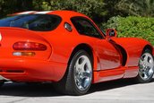 Dodge Viper cu 30 de kilometri la bord