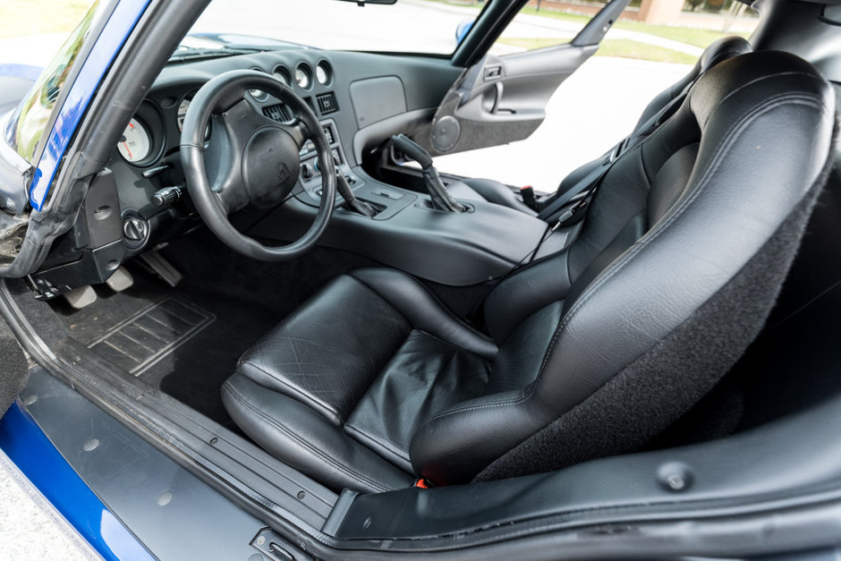 Dodge Viper cu 8.027 de kilometri la bord