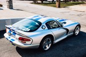 Dodge Viper GTS cu 127 de kilometri la bord