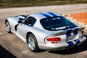 Dodge Viper GTS cu 127 de kilometri la bord