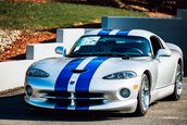 Dodge Viper GTS cu 127 de kilometri la bord