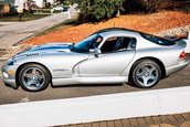 Dodge Viper GTS cu 127 de kilometri la bord