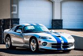 Dodge Viper GTS cu 127 de kilometri la bord