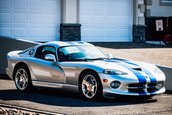 Dodge Viper GTS cu 127 de kilometri la bord