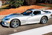 Dodge Viper GTS cu 127 de kilometri la bord
