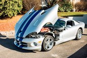 Dodge Viper GTS cu 127 de kilometri la bord