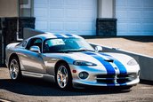 Dodge Viper GTS cu 127 de kilometri la bord