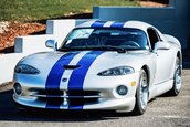 Dodge Viper GTS cu 127 de kilometri la bord