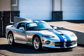 Dodge Viper GTS cu 127 de kilometri la bord