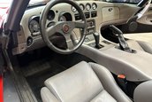 Dodge Viper RT/10 cu 48 de kilometri la bord