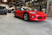 Dodge Viper RT/10 cu 48 de kilometri la bord