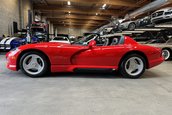 Dodge Viper RT/10 cu 48 de kilometri la bord