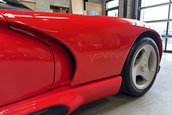 Dodge Viper RT/10 cu 48 de kilometri la bord