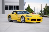 Dodge Viper RT/10 cu 9.998 de kilometri la bord