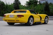 Dodge Viper RT/10 cu 9.998 de kilometri la bord