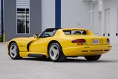 Dodge Viper RT/10 cu 9.998 de kilometri la bord