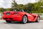 Dodge Viper SRT-10 Roadster cu 8.510 kilometri la bord