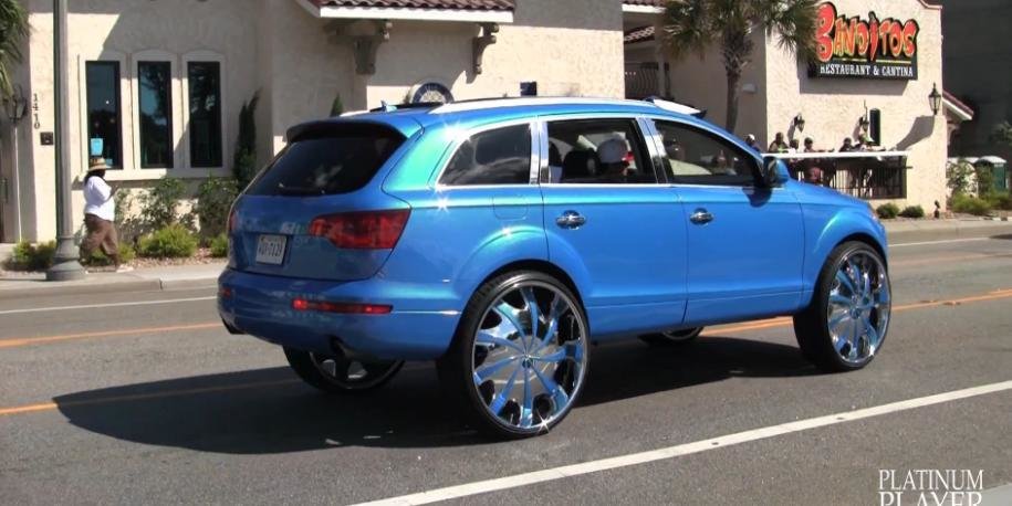 Donk Style: kitsch sau arta cu un Audi Q7 dotat cu jante pe 30 inch Donk Style: kitsch sau arta cu un Audi Q7 dotat cu jante pe 30 inch