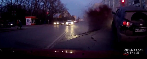 Dosarele X: O strada din Rusia... explodeaza din senin