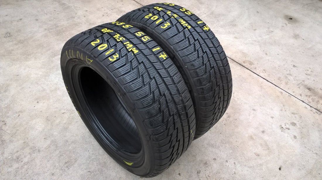 Doua anvelope de iarna 235 55 17 nokian VR G3