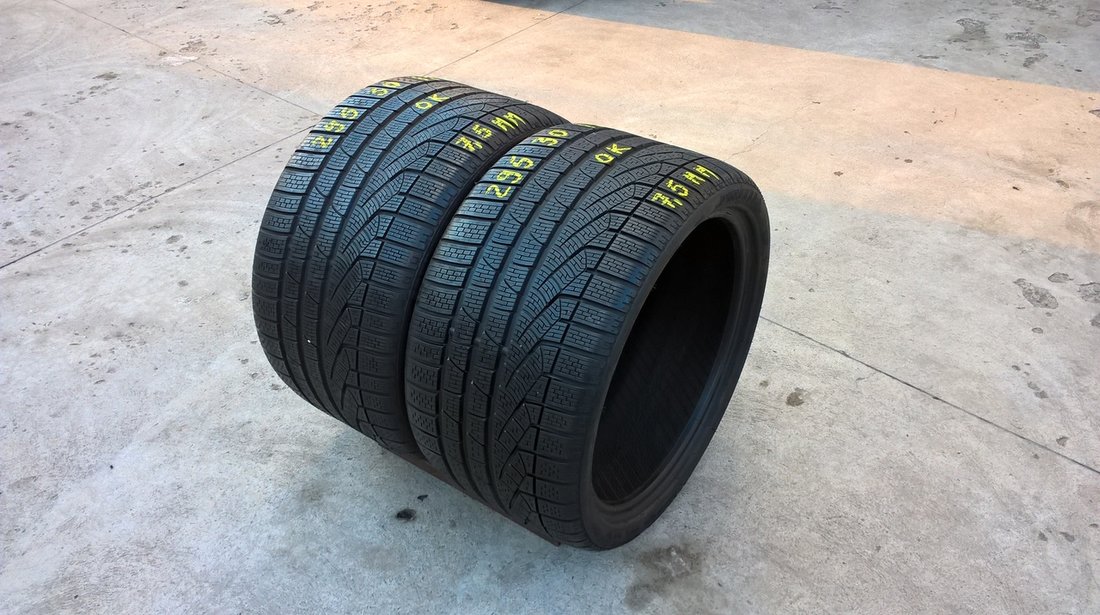 Doua anvelope de iarna 285 30 19 pirelli sottozero S2