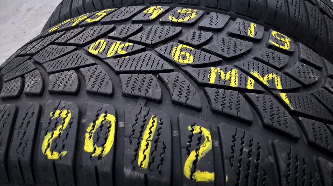 Doua anvelope iarna 245 45 19 dunlop sp winter 3 D