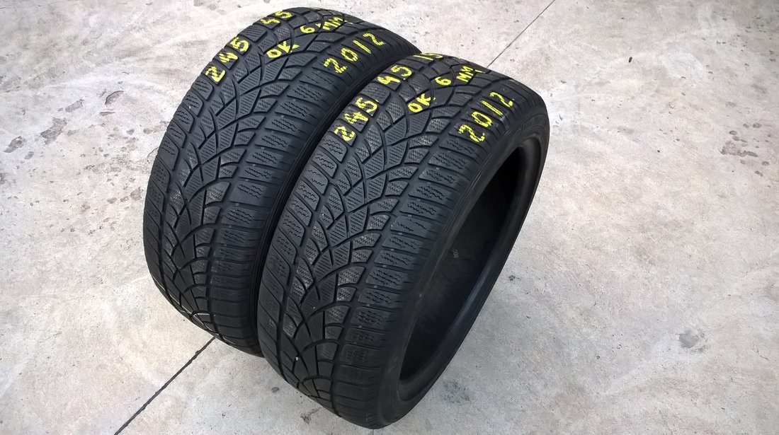 Doua anvelope iarna 245 45 19 dunlop sp winter 3 D