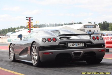 Drag Race: Koenigsegg CCR Evolution cu V8 de 806 CP