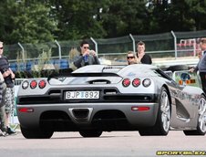 Drag Race: Koenigsegg CCR Evolution cu V8 de 806 CP