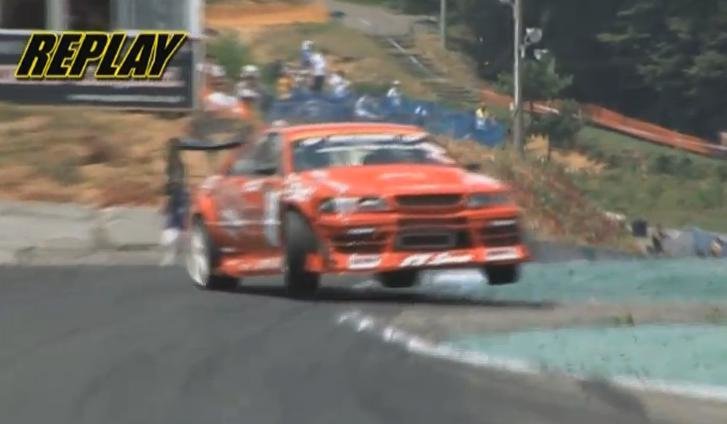 Drift in imponderabilitate: video extrem cu o masina de 800 de cai!