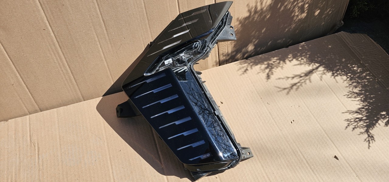 DRL / Lumina de zi stanga Renault Clio 5 Facelift 2023 2024
