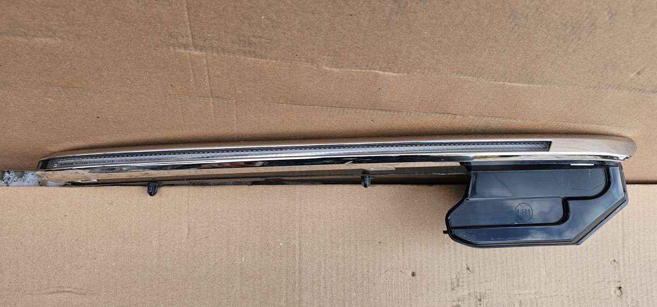 DRL / Lumina de zi stanga VW Touareg 3 CR Facelift 2023 2024