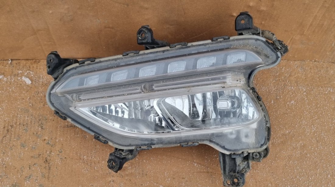 DRL / Proiector ceata stanga Hyundai Santa Fe 2016 2017 2018