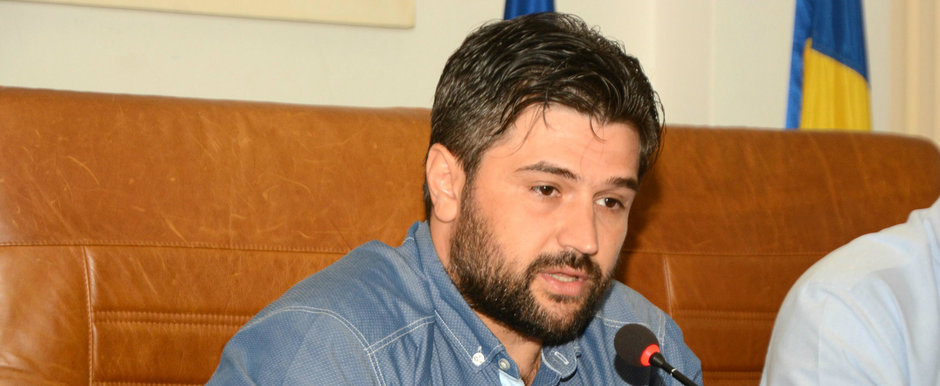 Drumurile sunt jalnice iar autostrazile inexistente. Seful CNAIR vrea totusi bani in plus pentru performantele sale Drumurile sunt jalnice iar autostrazile inexistente. Seful CNAIR vrea totusi bani in plus pentru performantele sale
